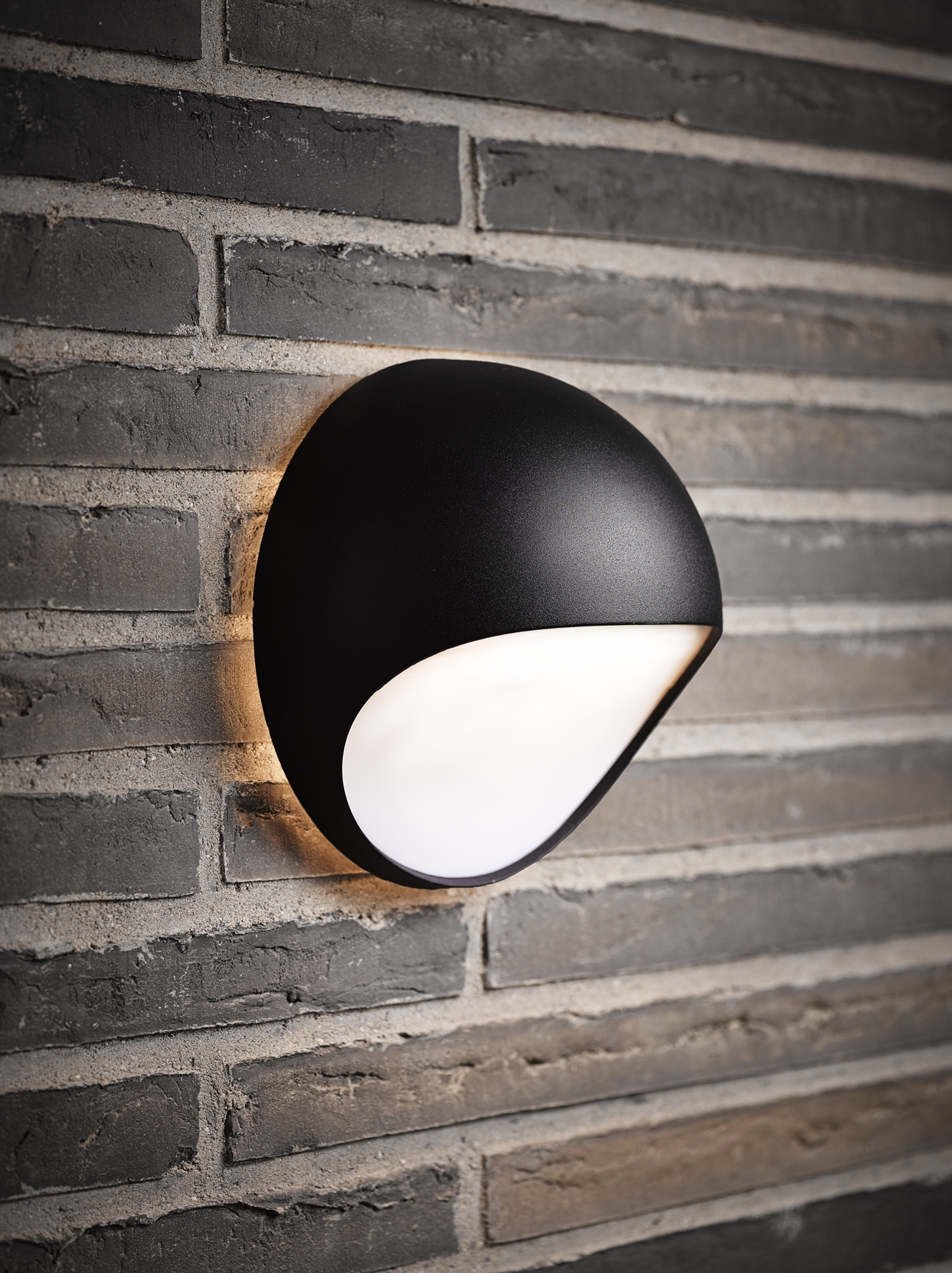 Shaped Exterior LED Wall Light with Diffuser