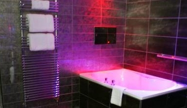 Bathroom Mood Lighting inc LEDs