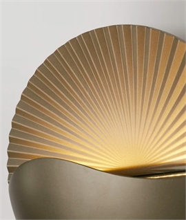 Sculptural Wall Light with Fan Effect - 4 Finishes