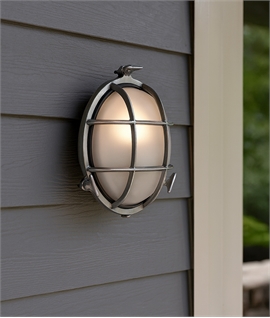 Exterior Bulkhead Light in Aluminium - E27 Lamp