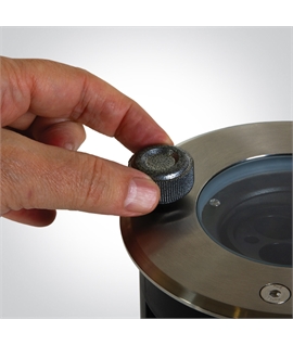 Stainless Steel 3W COB LED inground uplight with a 5� beam which is tiltable +/-20�.