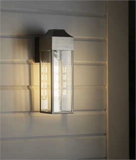 Classic Box Framed Wall Lantern - Elegant Outdoor Lighting