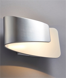 Modern LED Wall Light with Curved Diffuser