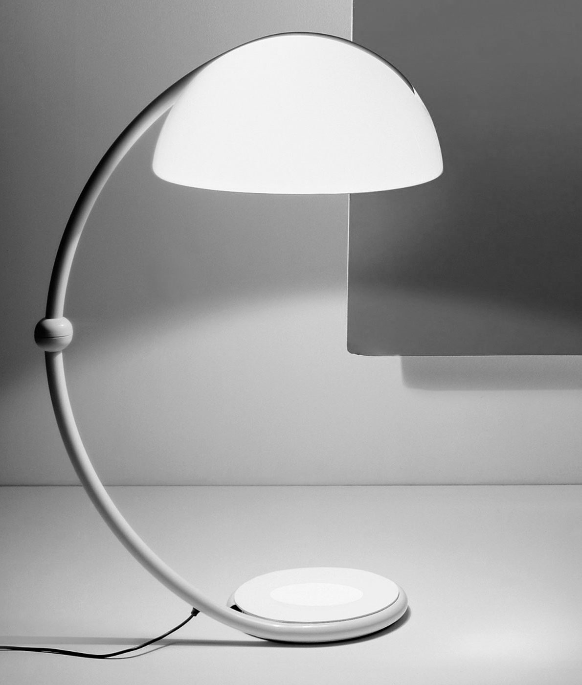 Serpente cheap floor lamp