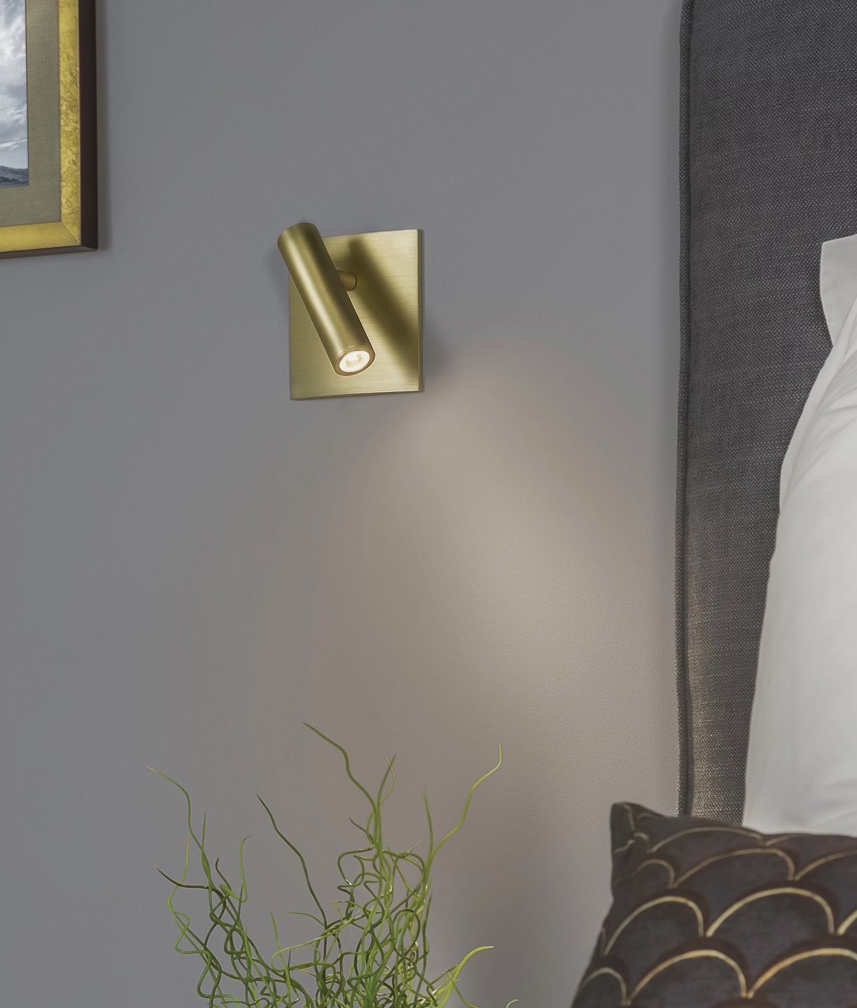 wall mounted bedside reading lamps