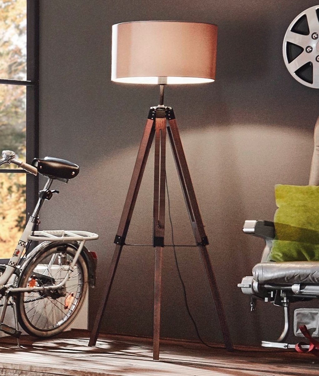 Wooden Tripod Floor Lamp With Large, Wooden Tripod Table Lamps Uk