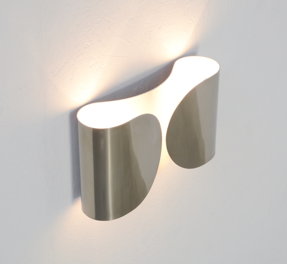foglio wall light by flos available in three finishes 100 christmas lights white