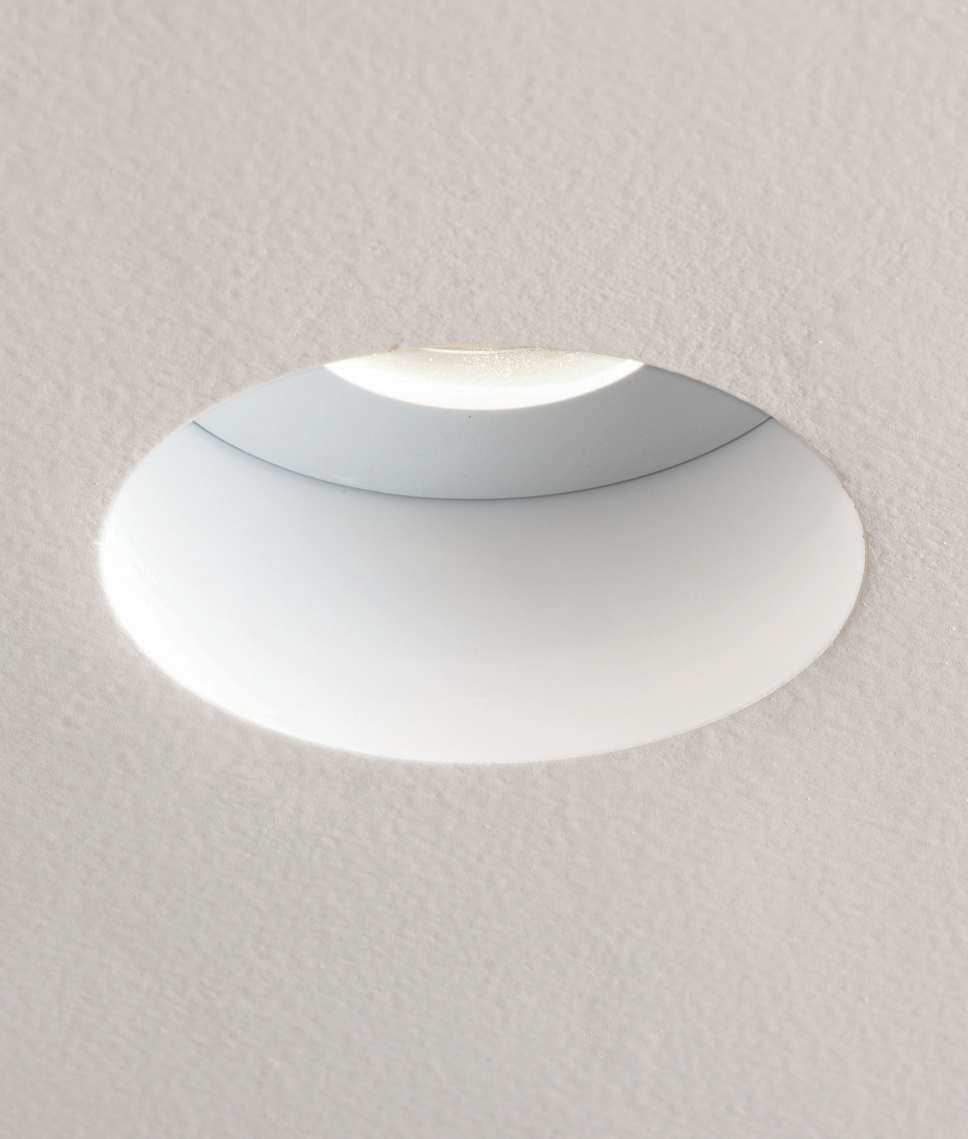 Mains downlights