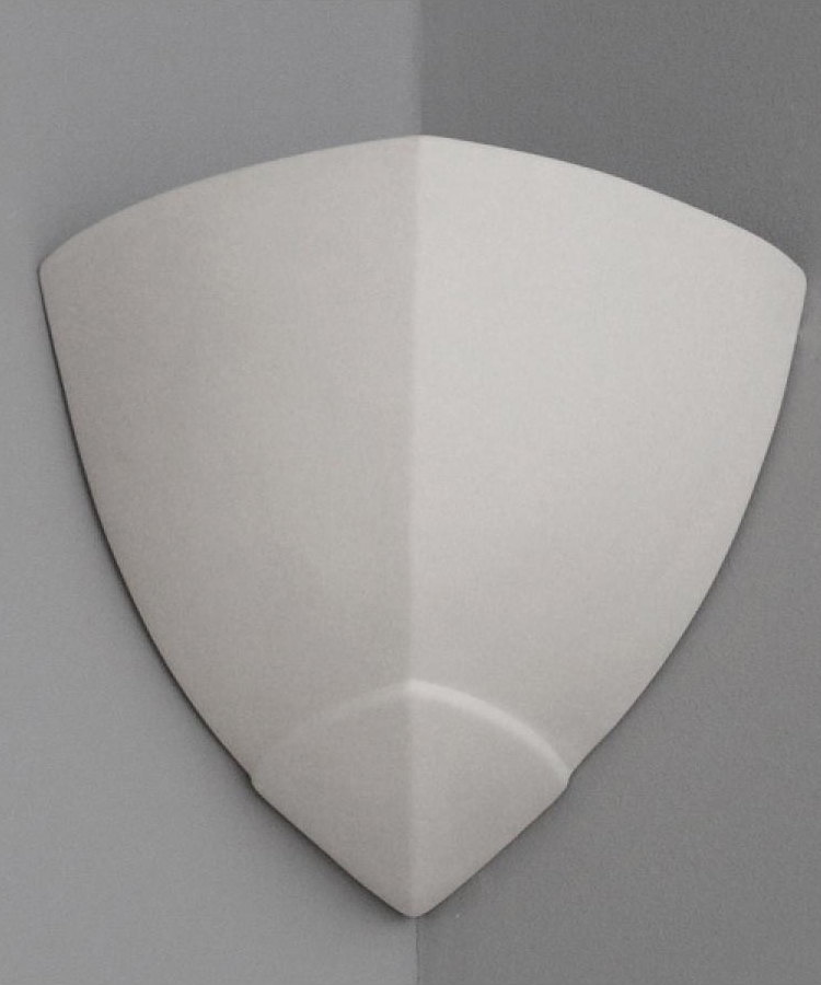 Wall and corner uplight in a pointed corbel design