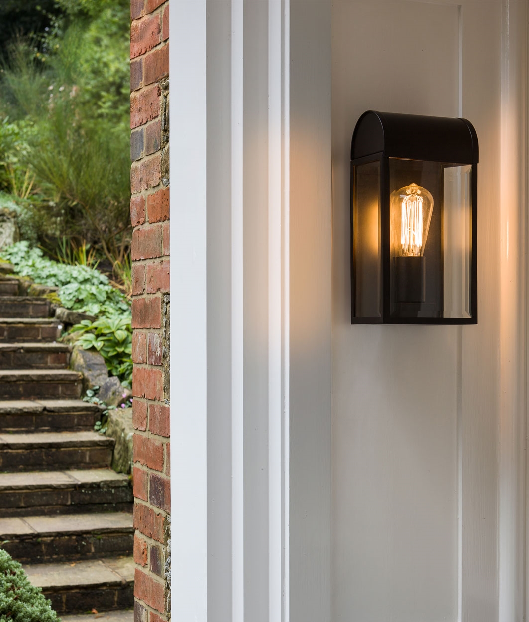 Modern Exterior Wall Mounted Lantern 3 Finishes Ip44 Rated