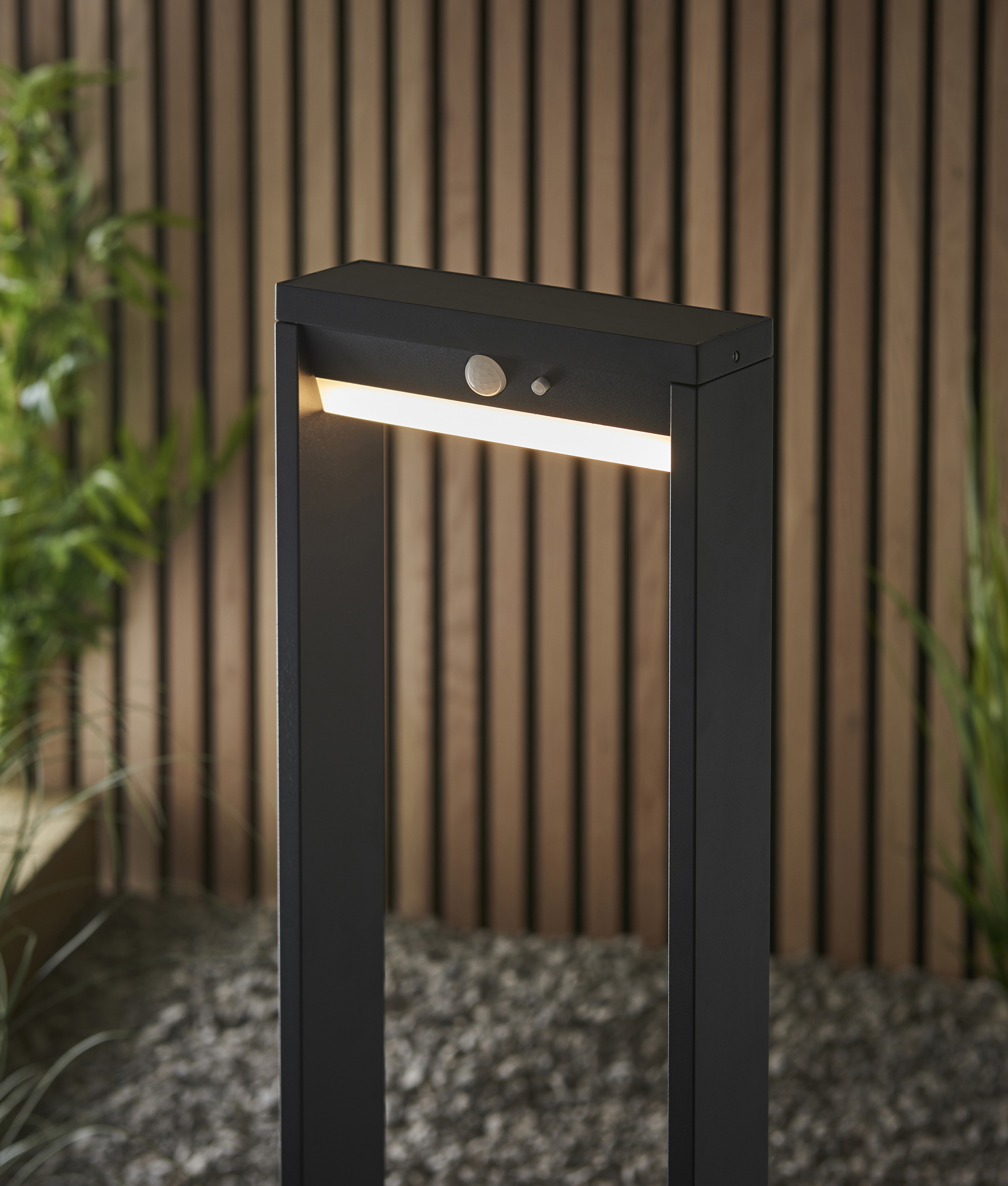 Solar Powered IP44 Short Bollard & Post Light Photocell & Motion Sensors