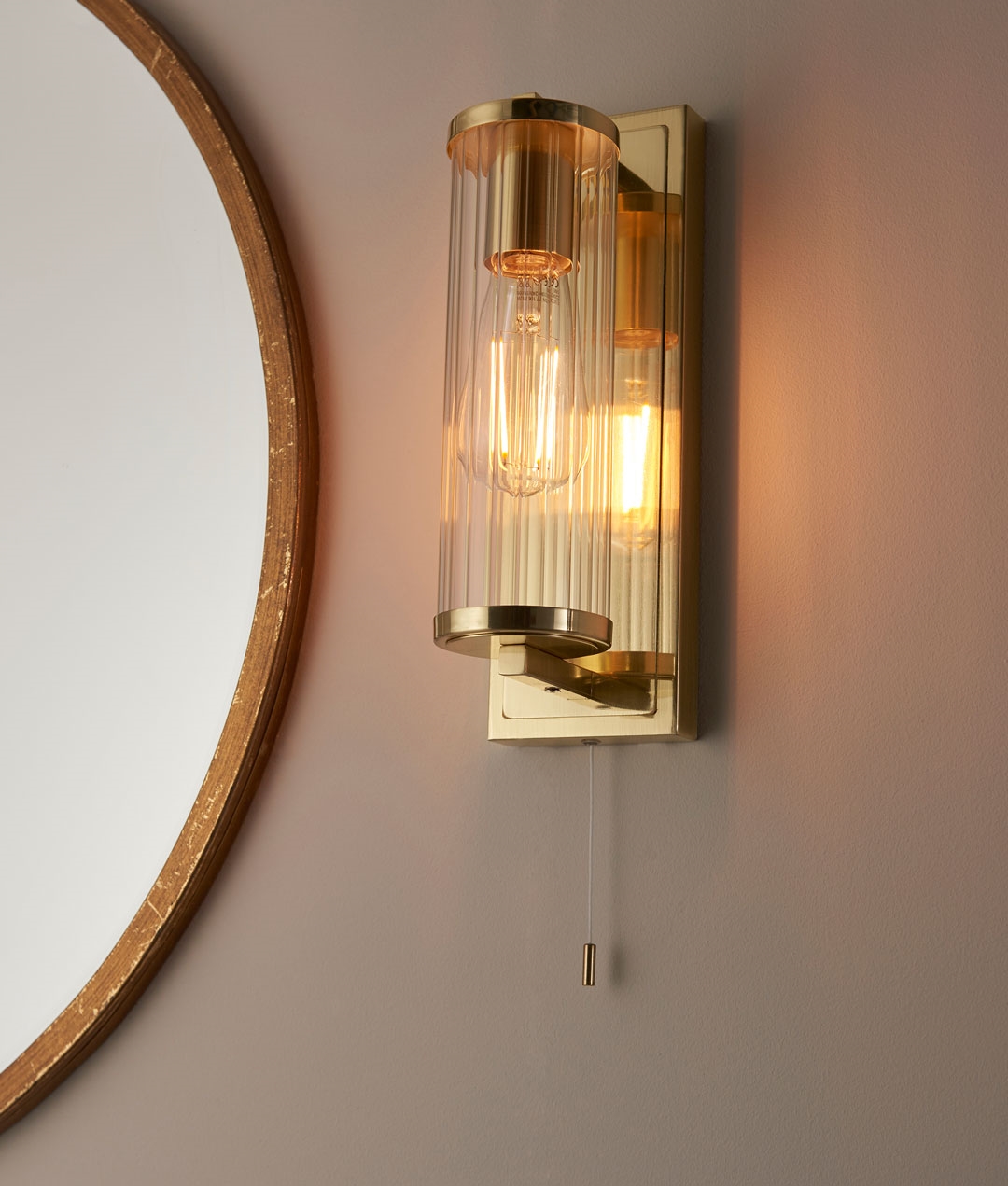 Sight Glass Style Tubular Wall Light for Bathrooms with pull cord