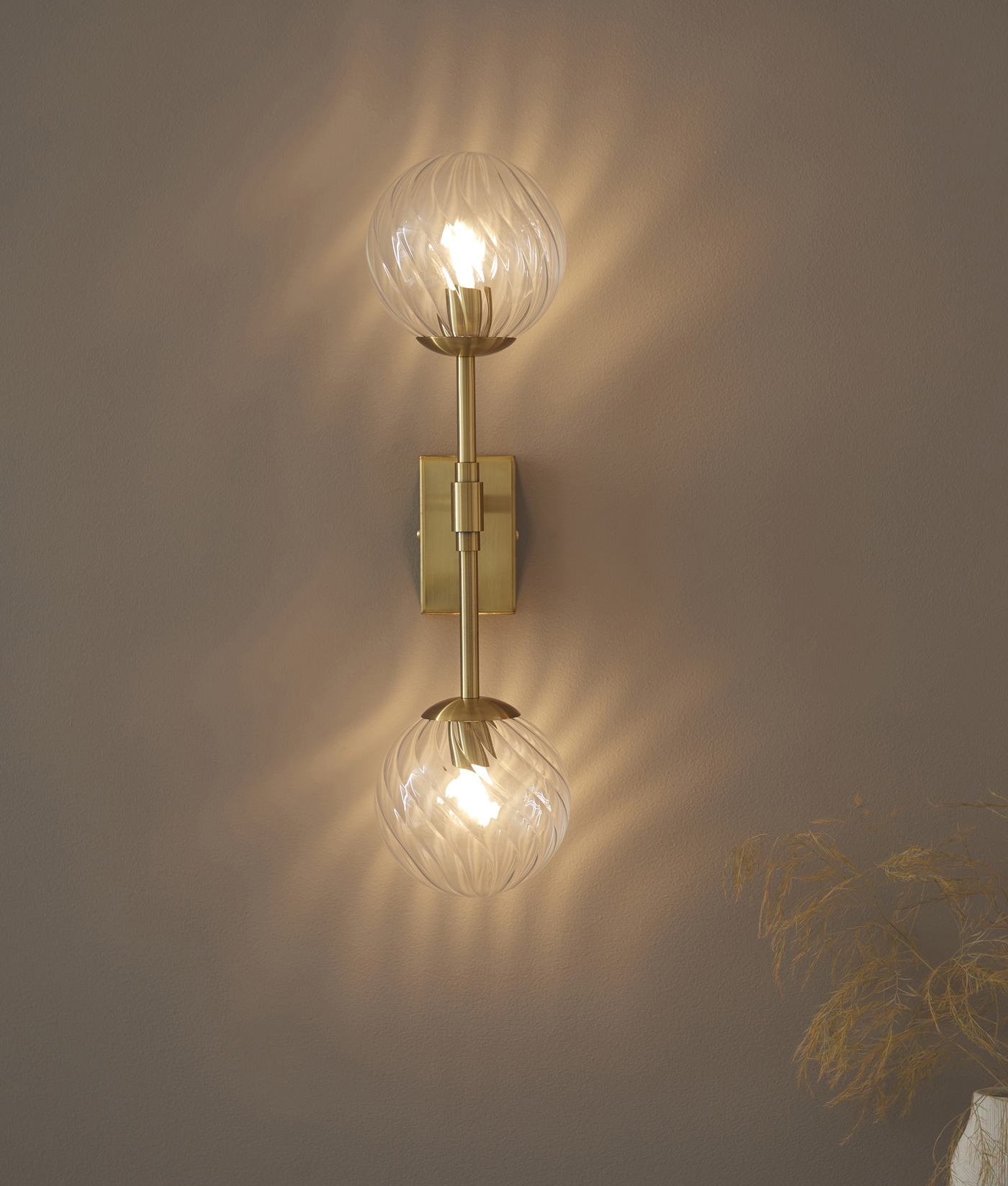 Double Brushed Brass Wall Light with Twist Pattern Glass Shades