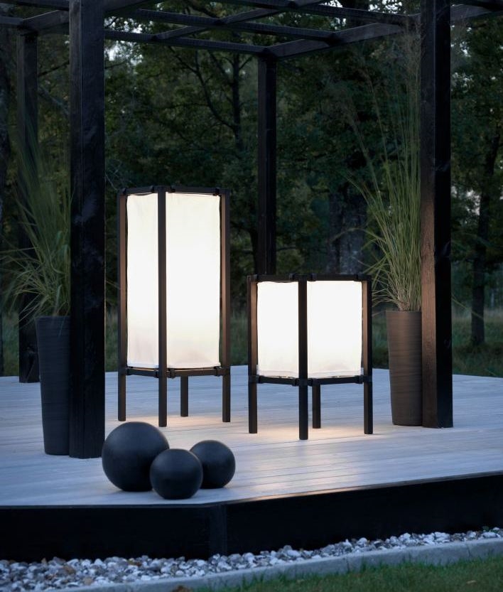 Illuminated Japanese Shoji Style Freestanding Box Lights For Use