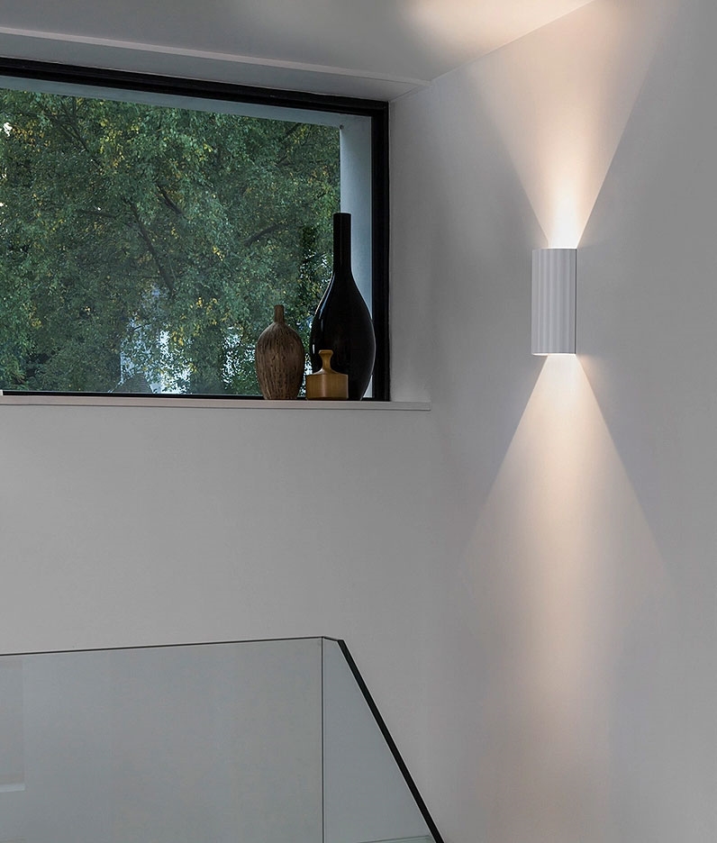 Natural Plaster Wrap-Around Up & Down Wall Light - Fluted Design Wallwasher