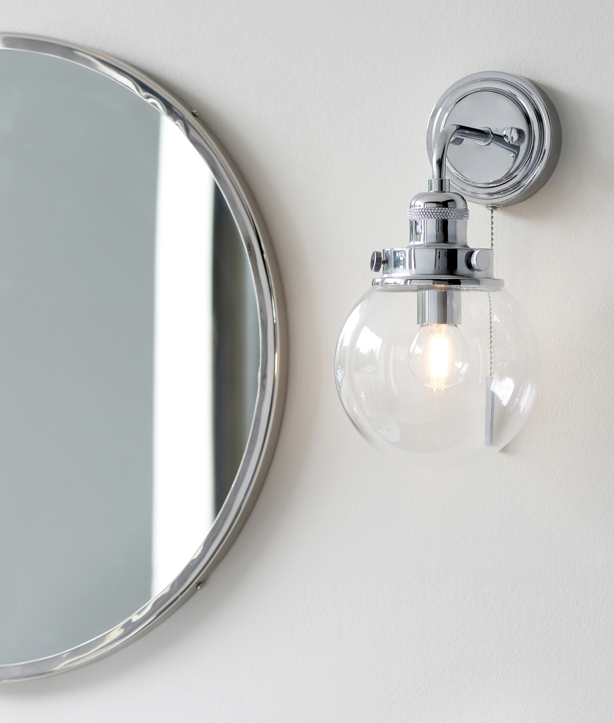 IP44 Vintage Style Bathroom Wall Light Polished Chrome & Clear Glass