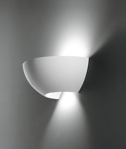Compact Natural Finish Plaster Wall Light
