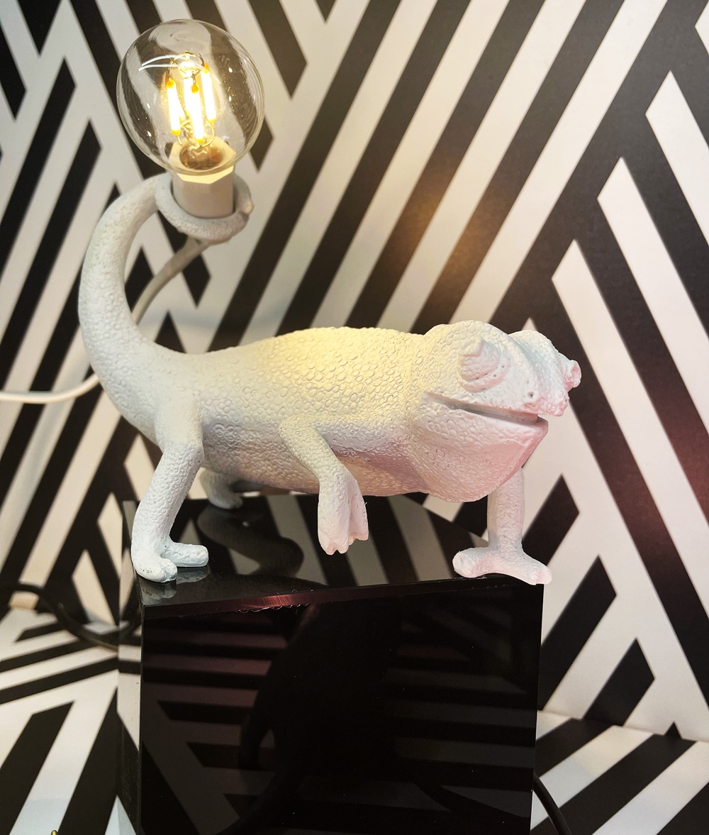 White on sale resin lamp