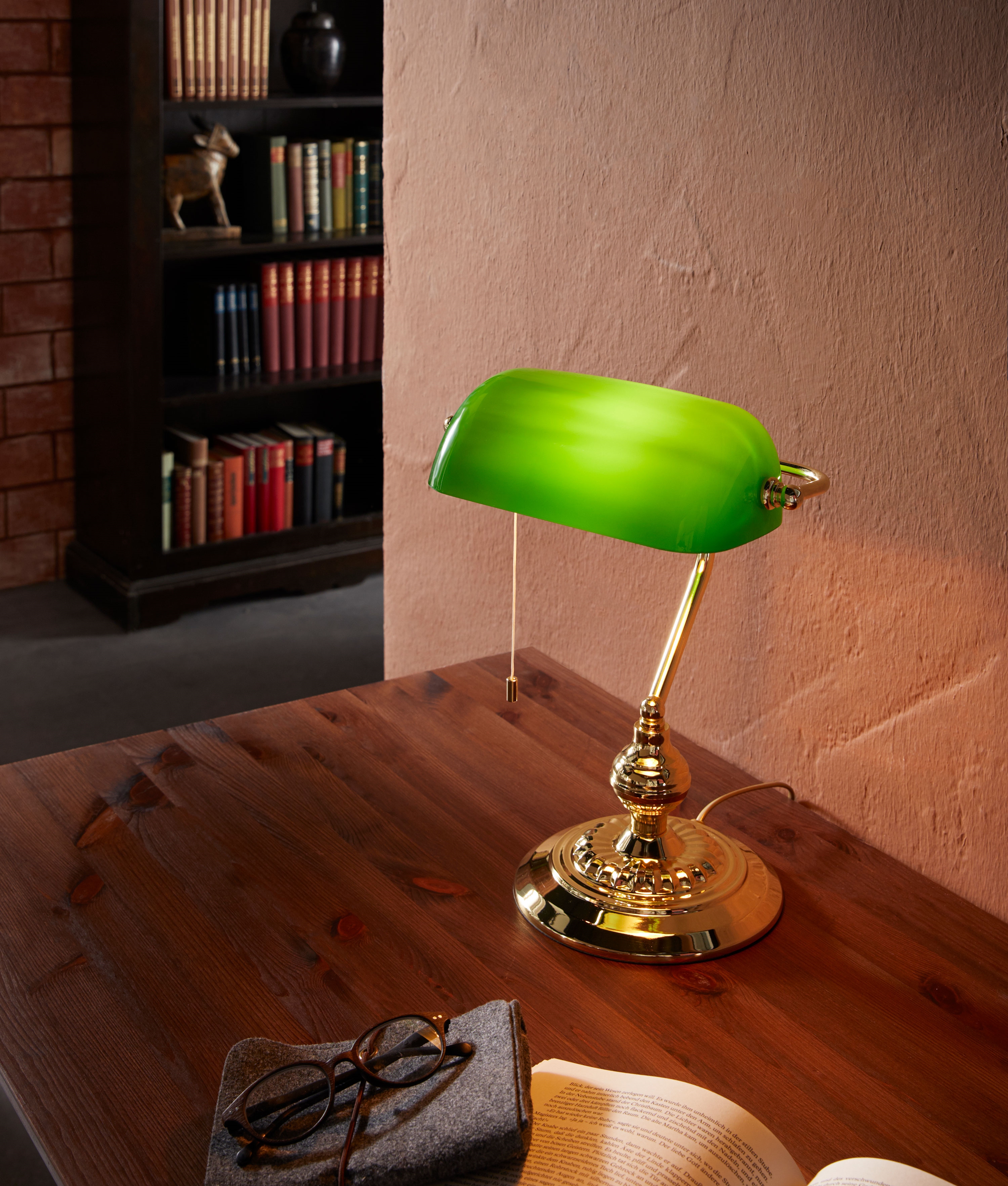 Budget Traditional Library Green Glass Shade Table Light