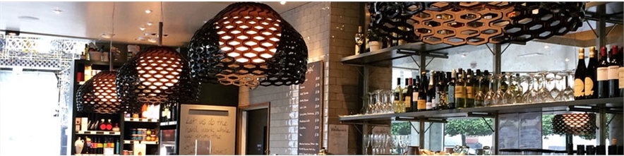 Iconic single pendants